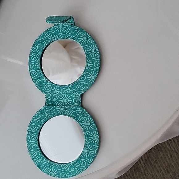 Stampin Up! Travel Compact Double Mirror - Picture 4 of 5